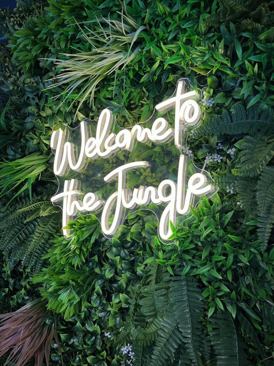 Jungle Escape, City Apartment With Parking & Terrace Chester Exterior foto